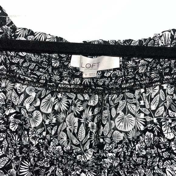 LOFT Square Neck Monochrome Floral Blouse Medium - Picture 2 of 3